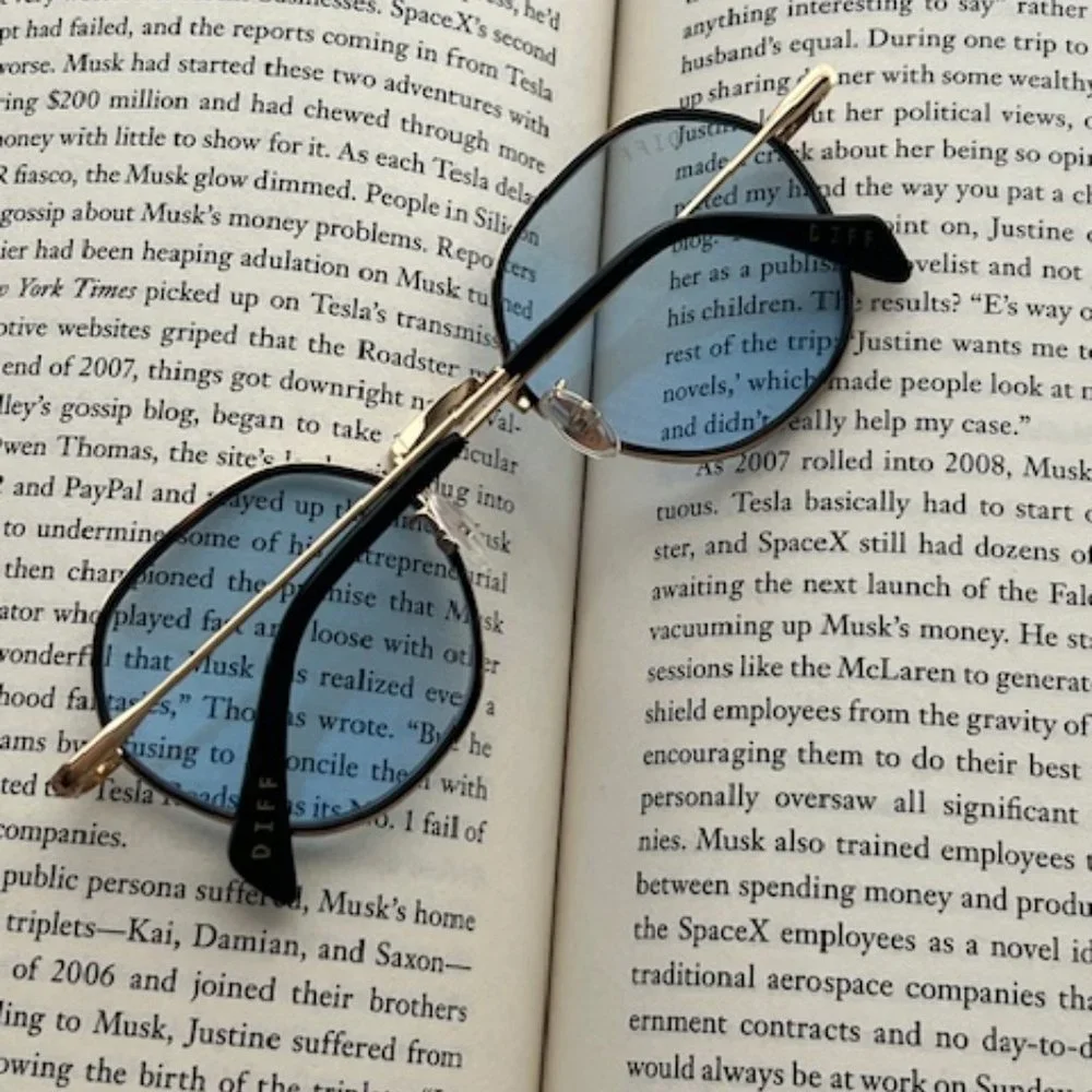 Diff Eyewear gold frame
