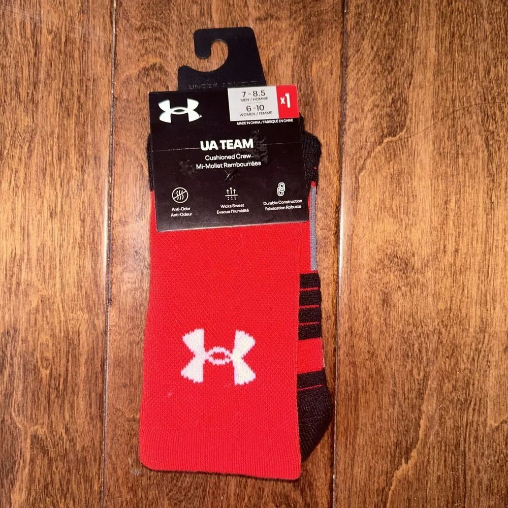 Under Armour Crew  UA‎ Team Cushioned Anti Odor Color Red size 7-8.5 Men, W 6-10