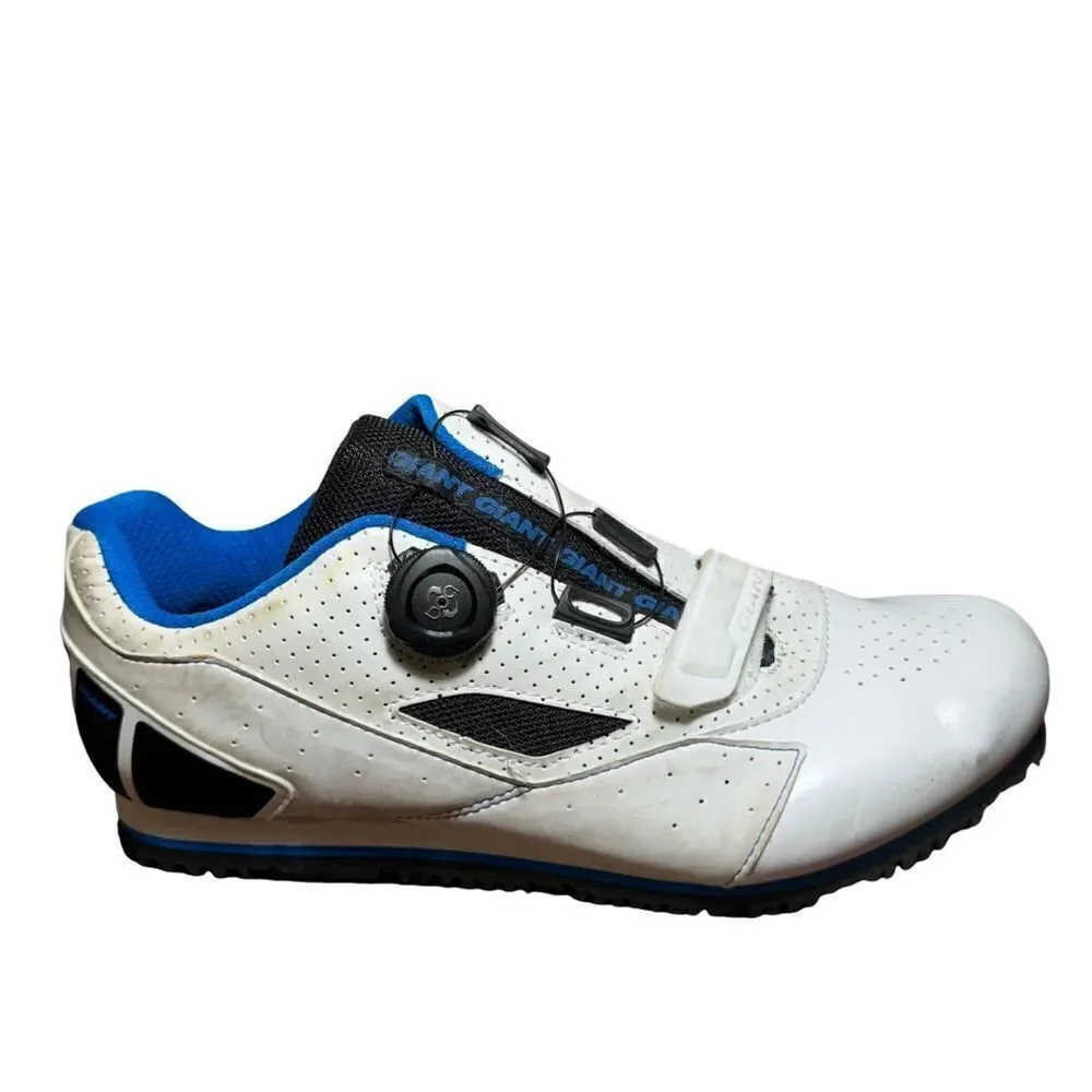 Men’s Giant cycling shoes size 10 white