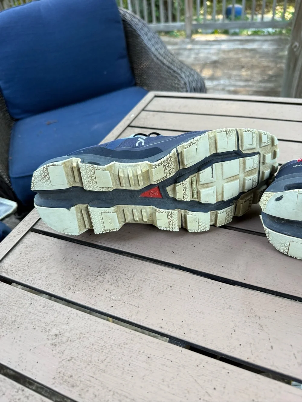 On cloudventure waterproof Men's Trail Shoes - Navy & Light Blue
