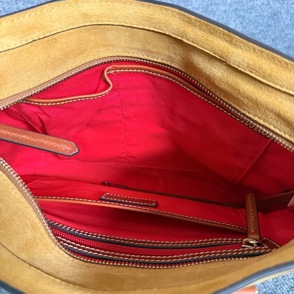 Dooney & Bourke never carried bag