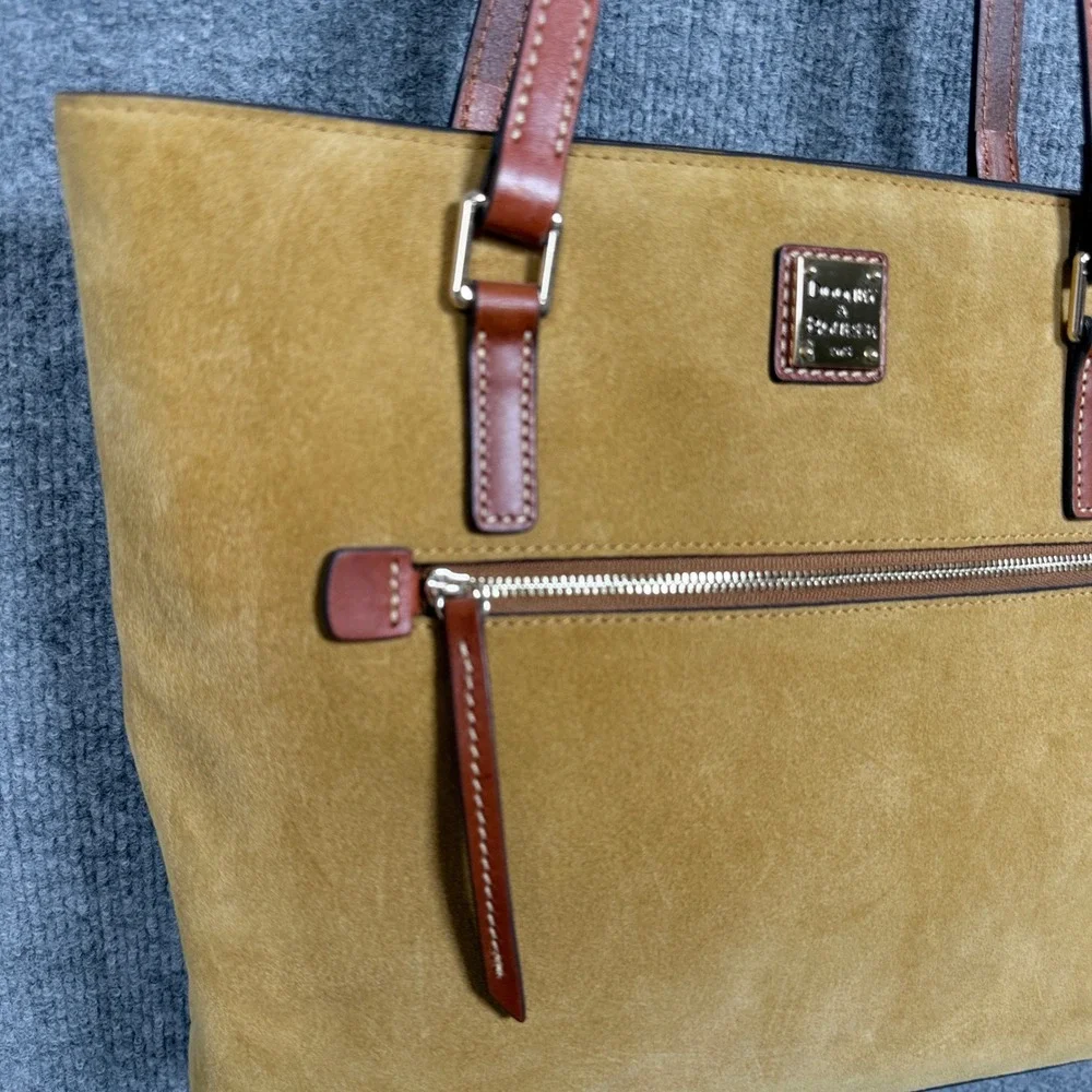 Dooney & Bourke leather bag