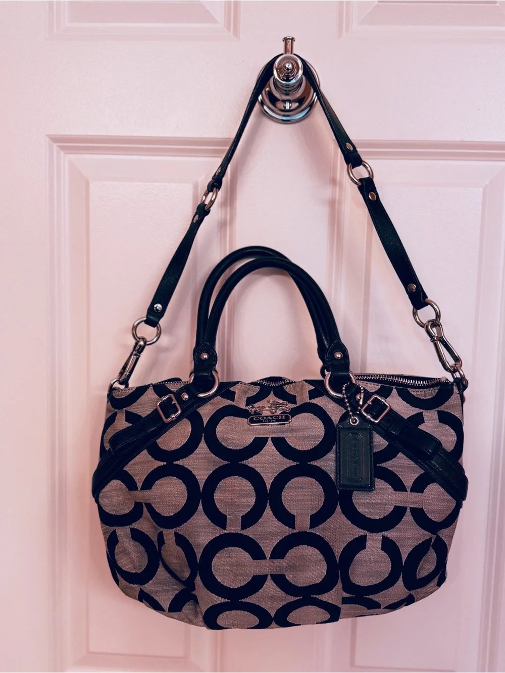 Coach opart signature