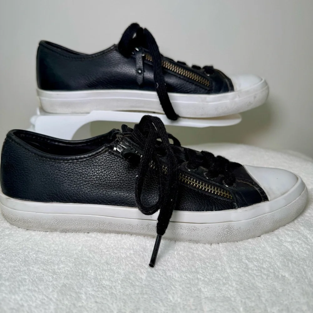 Coach custom hardware