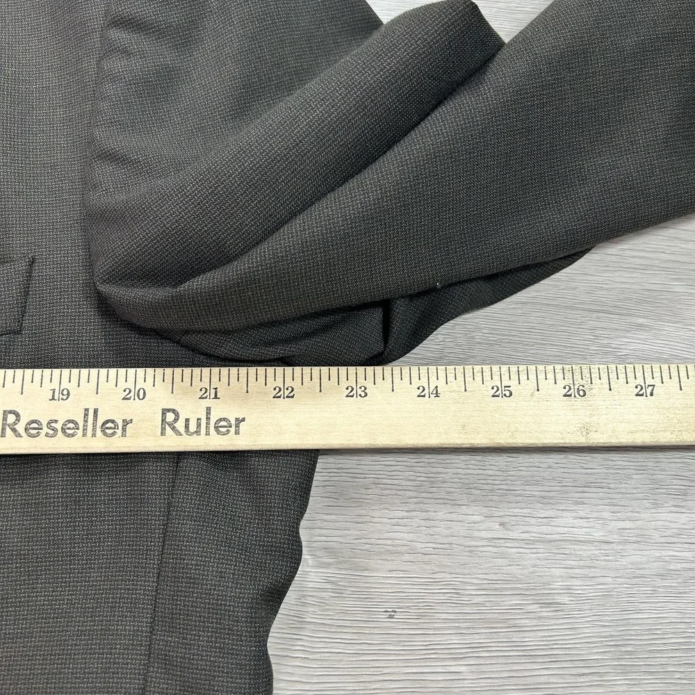 Kilburne And Finch labels four fit