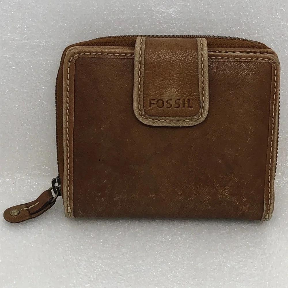 Fossil shipping leather orange