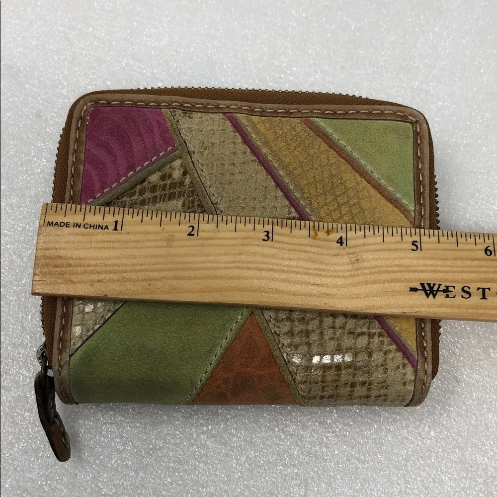 Fossil wear see