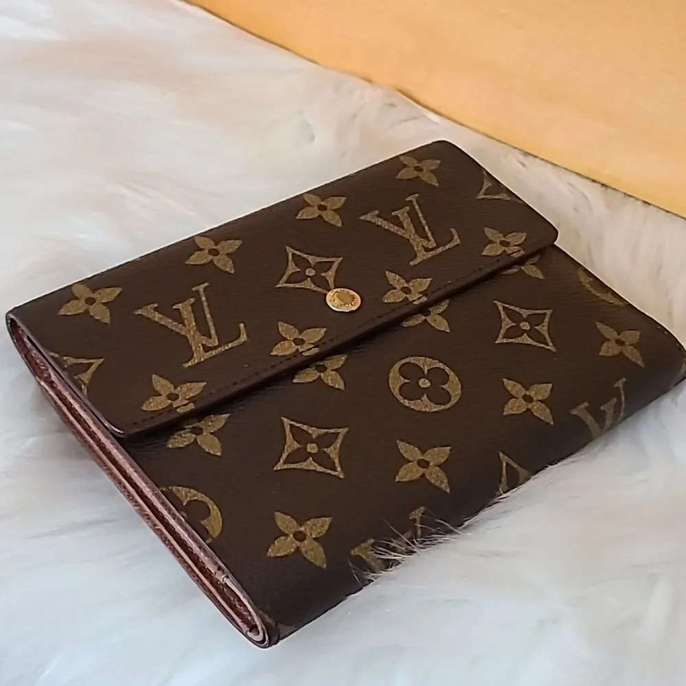 Louis Vuitton preloved louis