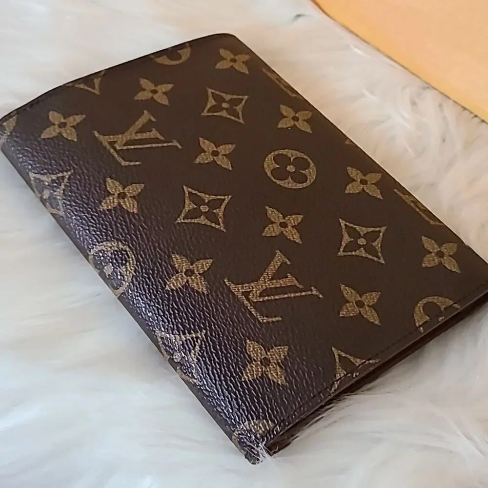 Louis Vuitton preloved louis