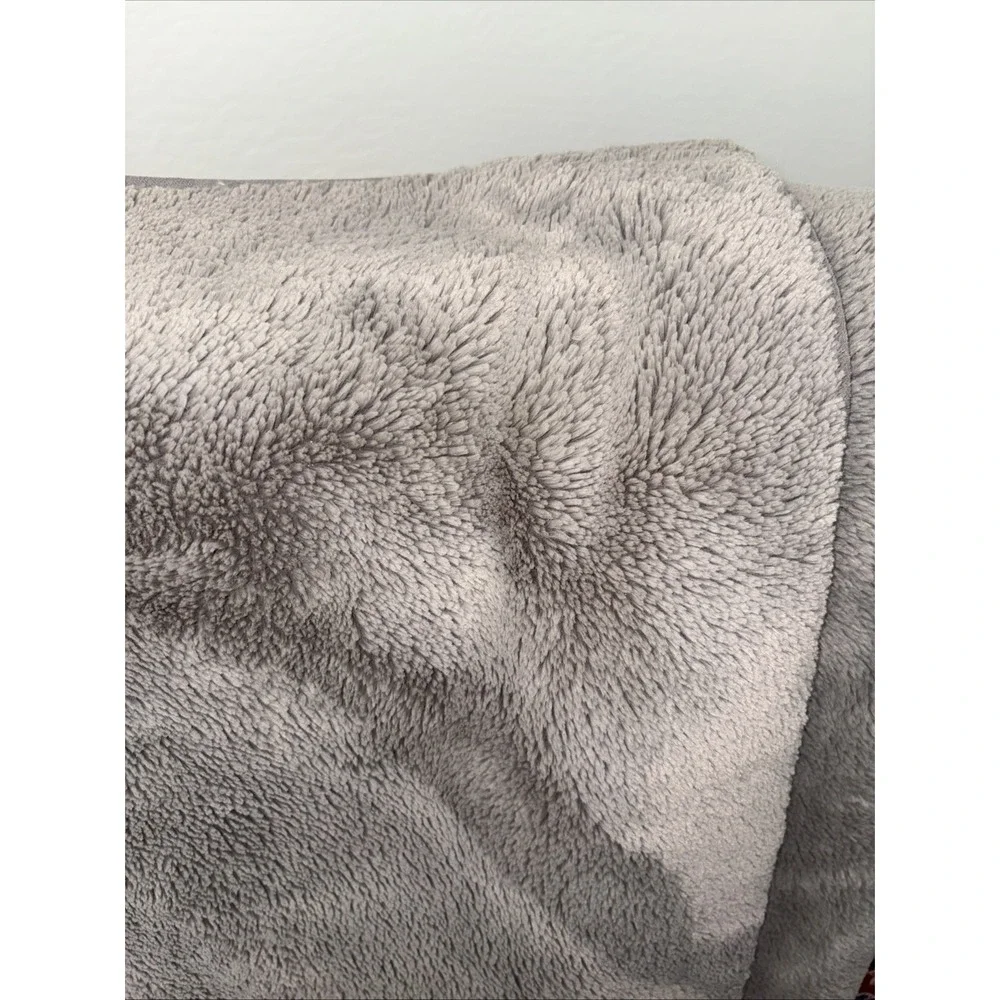 RH Restoration Hardware Faux Fur‎ Throw Blanket Silver gray Luxurious 50x64