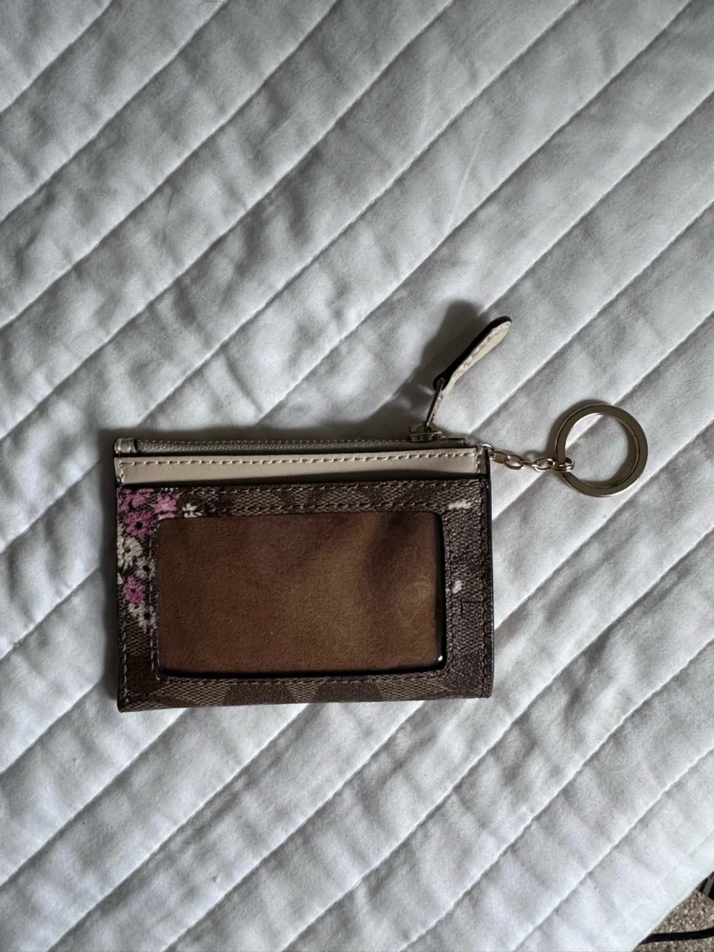 Coach zip id