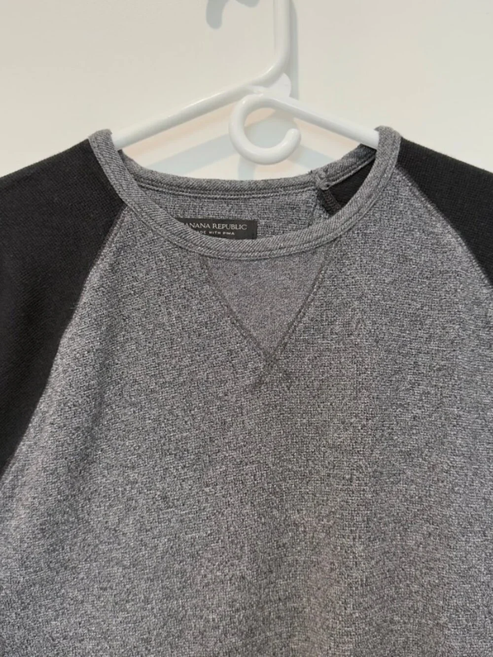 Banana Republic Long sleeve Tee,Black/gray,Excellent condition,Large