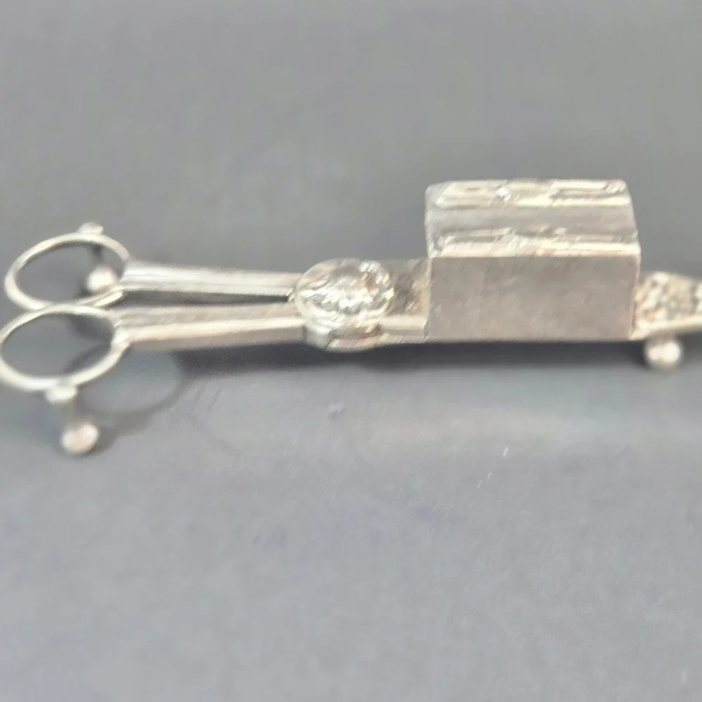 N/A antique silver