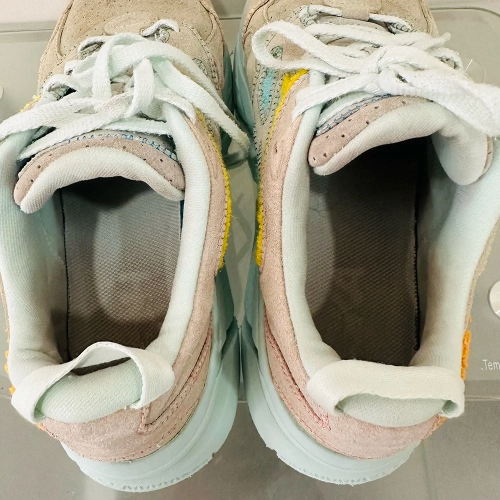 Hoka One One hoka one