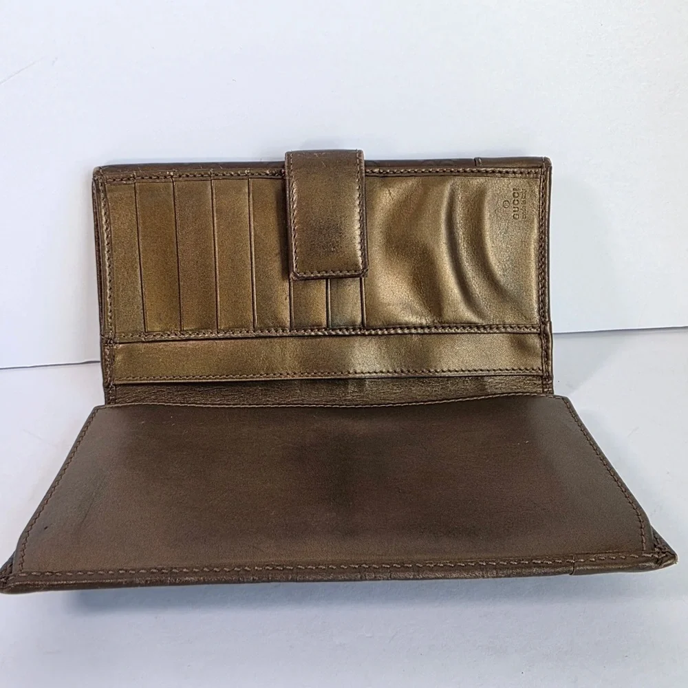 Gucci wallet purse