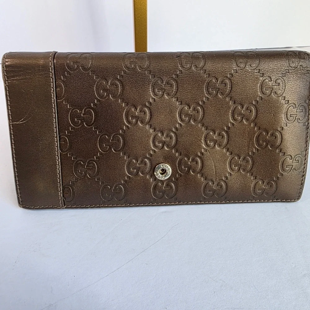 Gucci wallet purse