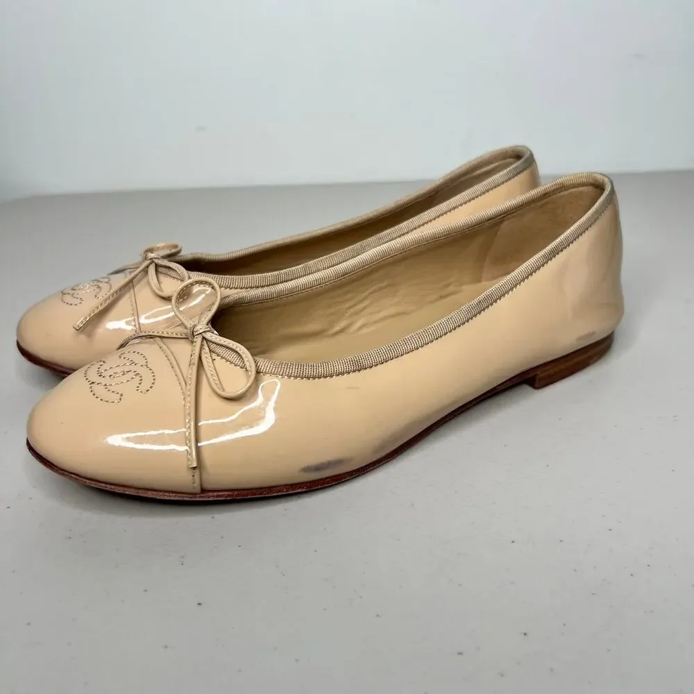 CHANEL discoloration marks