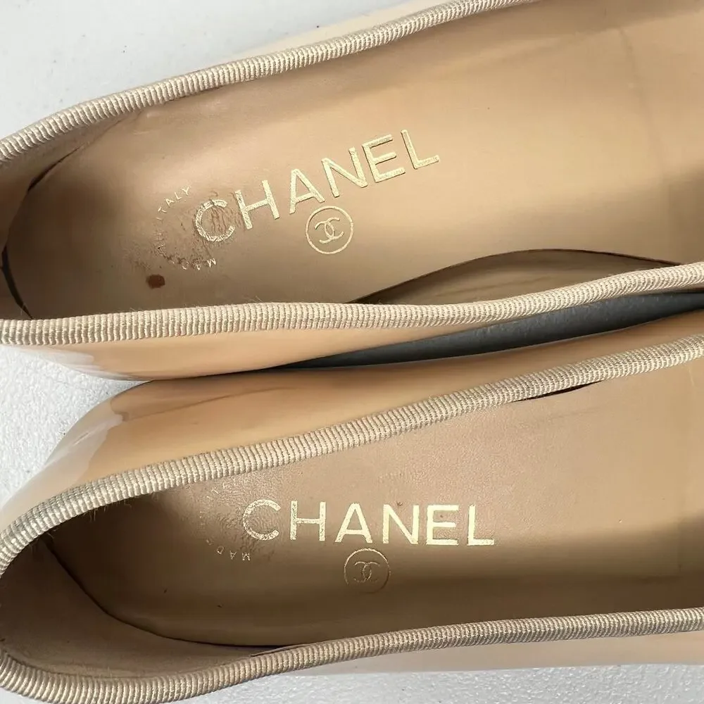 CHANEL discoloration marks