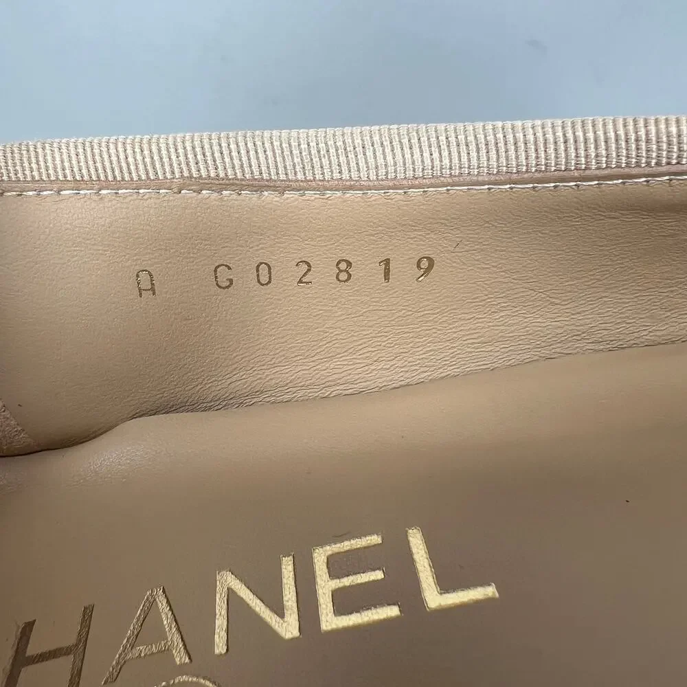 CHANEL discoloration marks