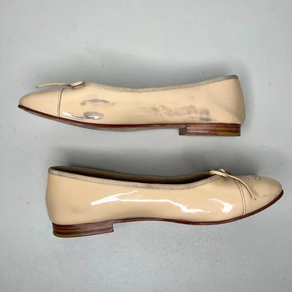 CHANEL discoloration marks