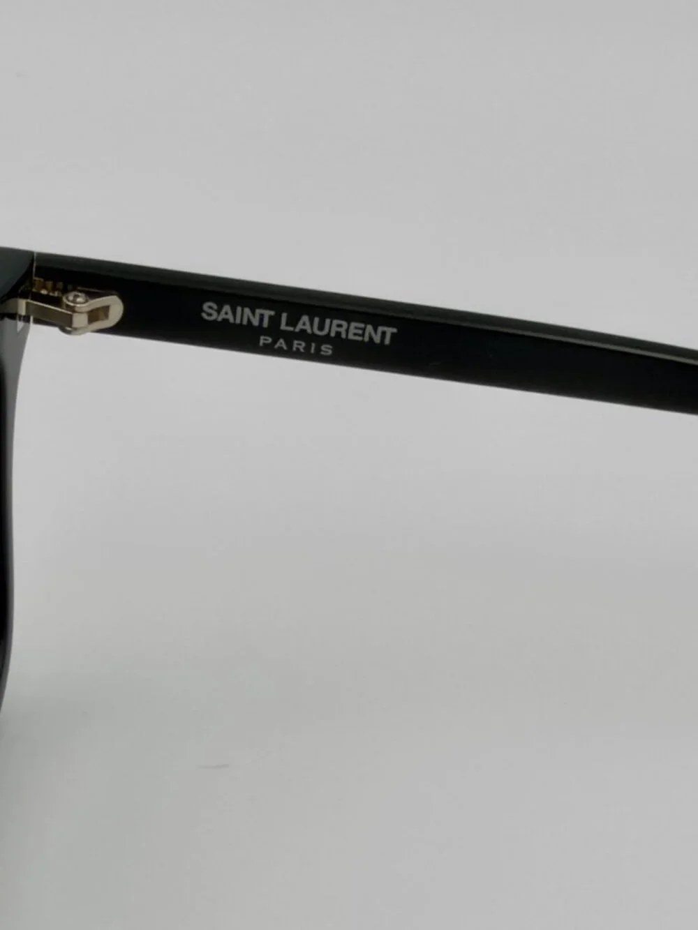 Yves Saint Laurent saint laurent