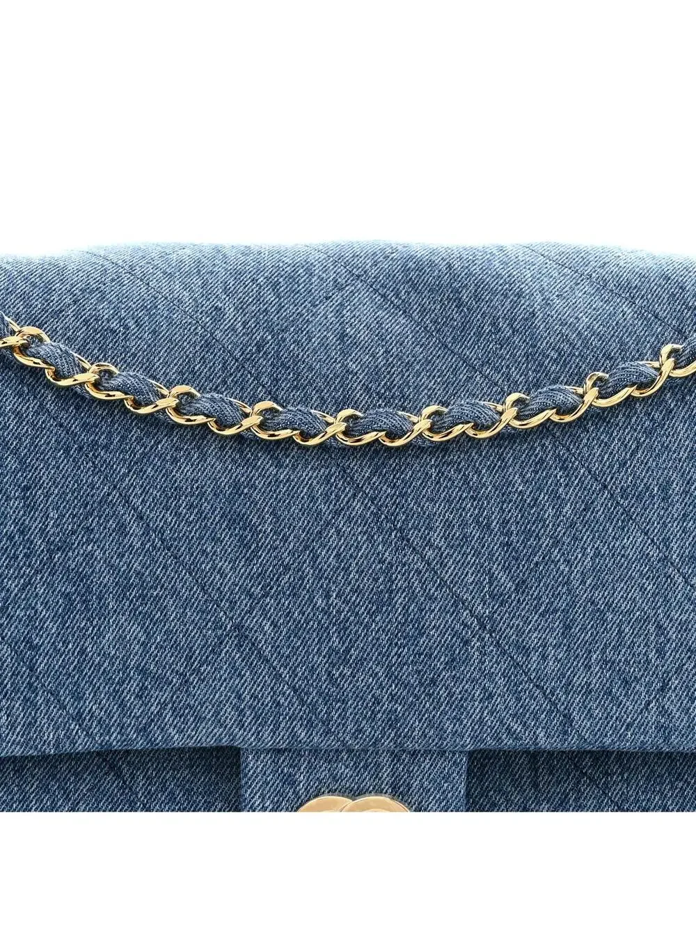 CHANEL elevate your