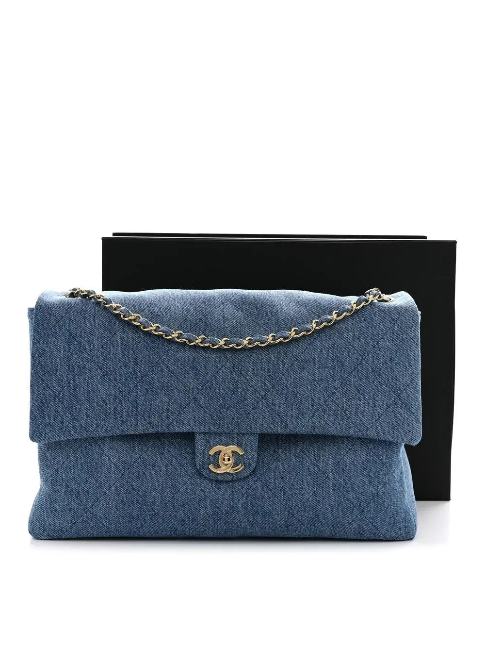 CHANEL elevate your