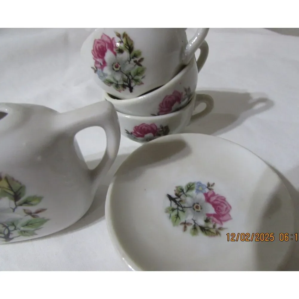 Child's tea set Vintage Japan 7 piece set miniature teapot red roses