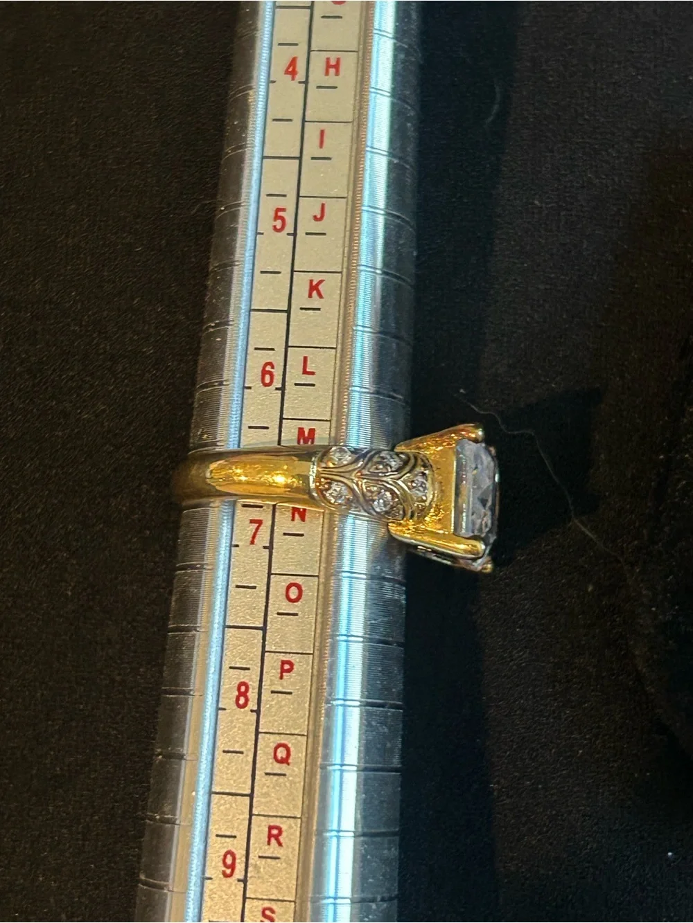 N/A elegant gold