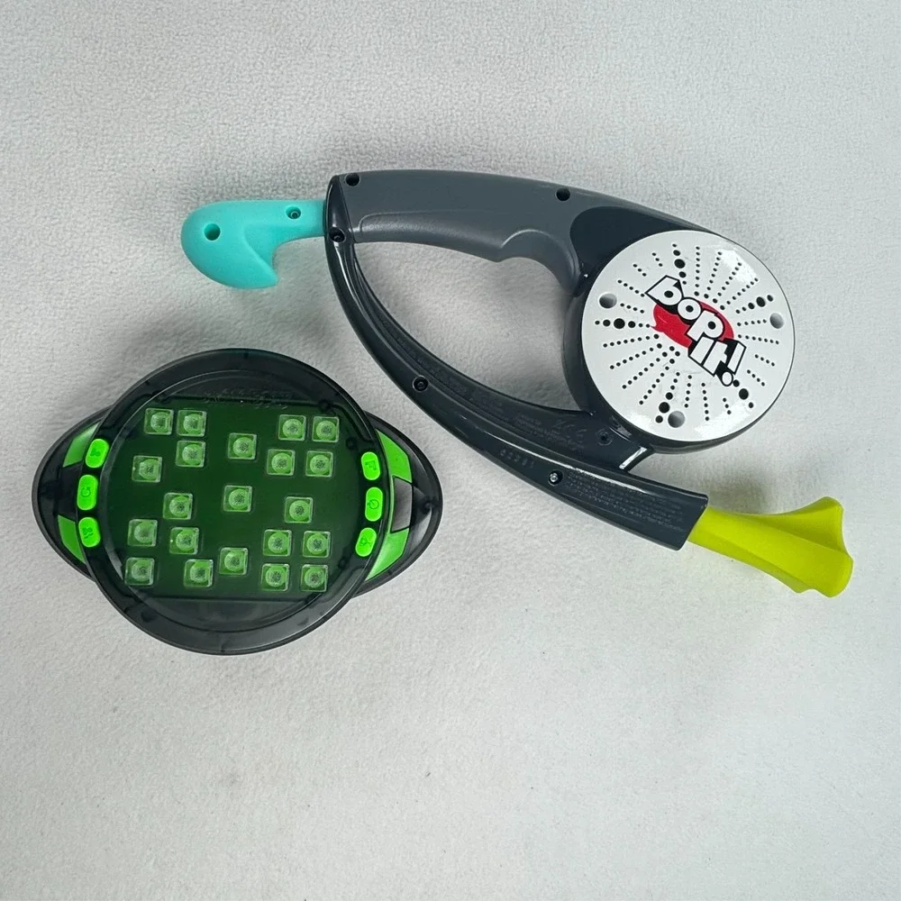 Learning Toy Brain Bolt & Bop It Classic Game- Electronic Puzzles‎ Sensory