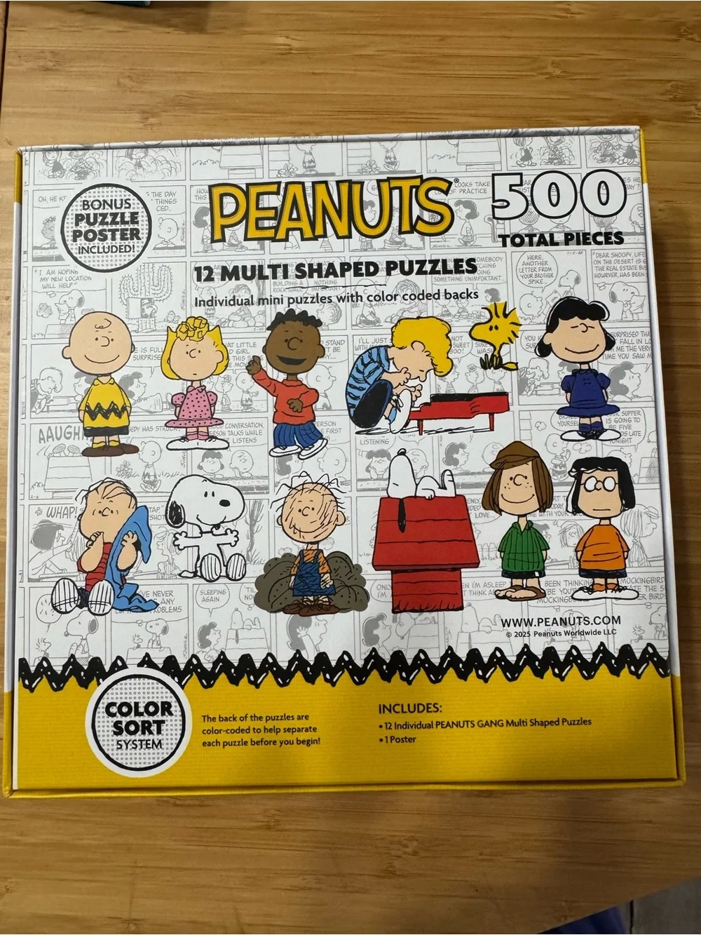Peanuts Multi-Shaped 500-Piece Puzzle  new with bonus puzzle poster collector