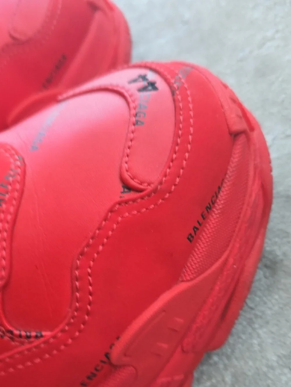 Balenciaga bold bright