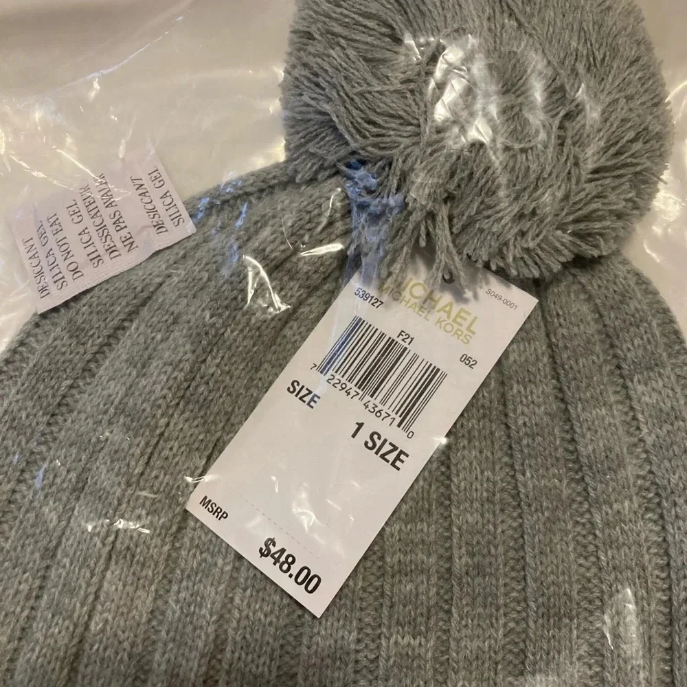 NWT Michael Kors Pom Pom Beanie Hat