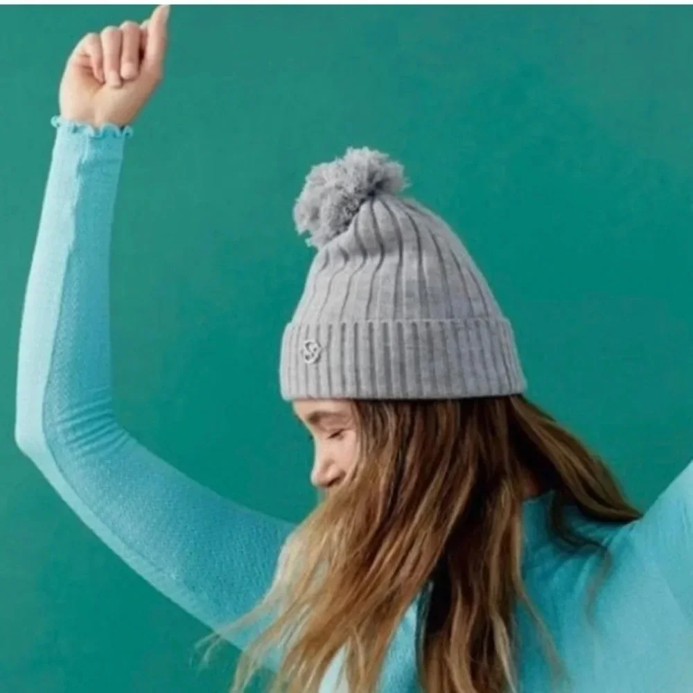 NWT Michael Kors Pom Pom Beanie Hat
