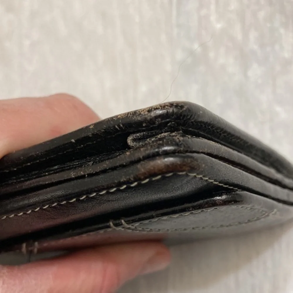 Tusk black leather wallet