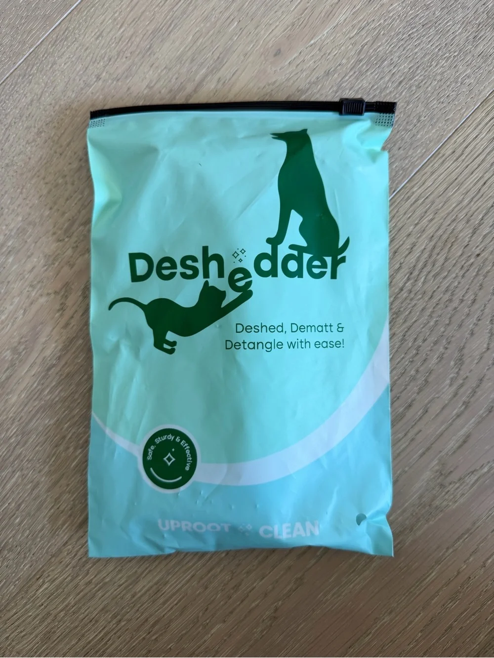 Uproot Cat and Dog Brush Deshedder