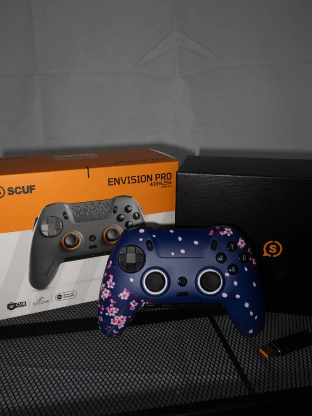Dark Cherry Blossom Scuf Envision Pro (PC)