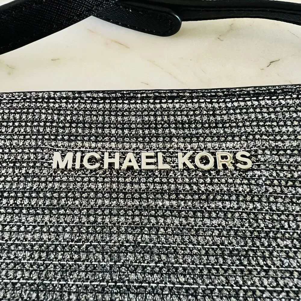 Michael Kors solid width