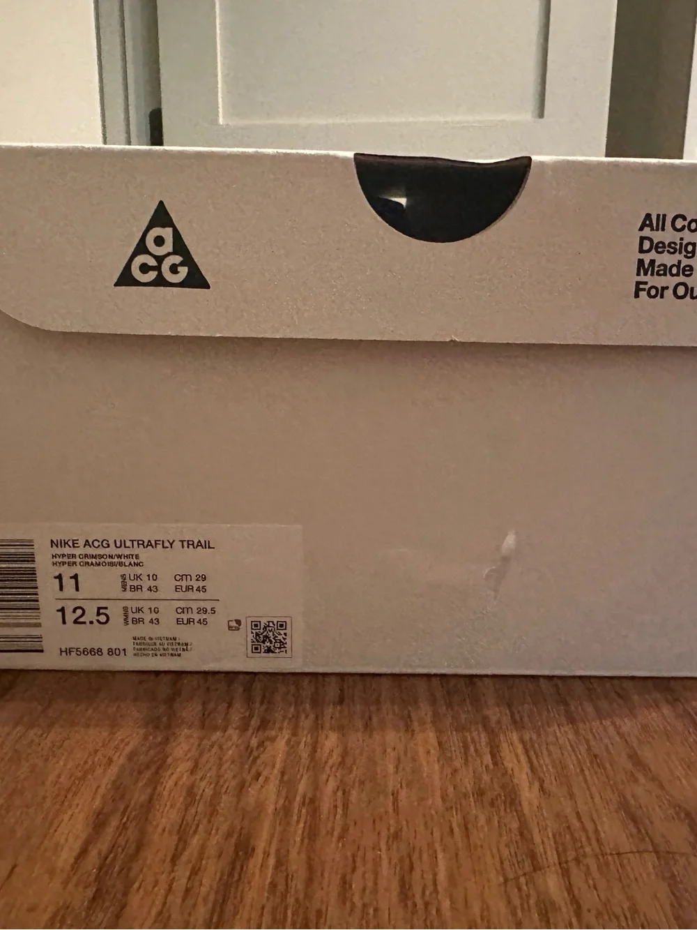 Nike acg ultrafly