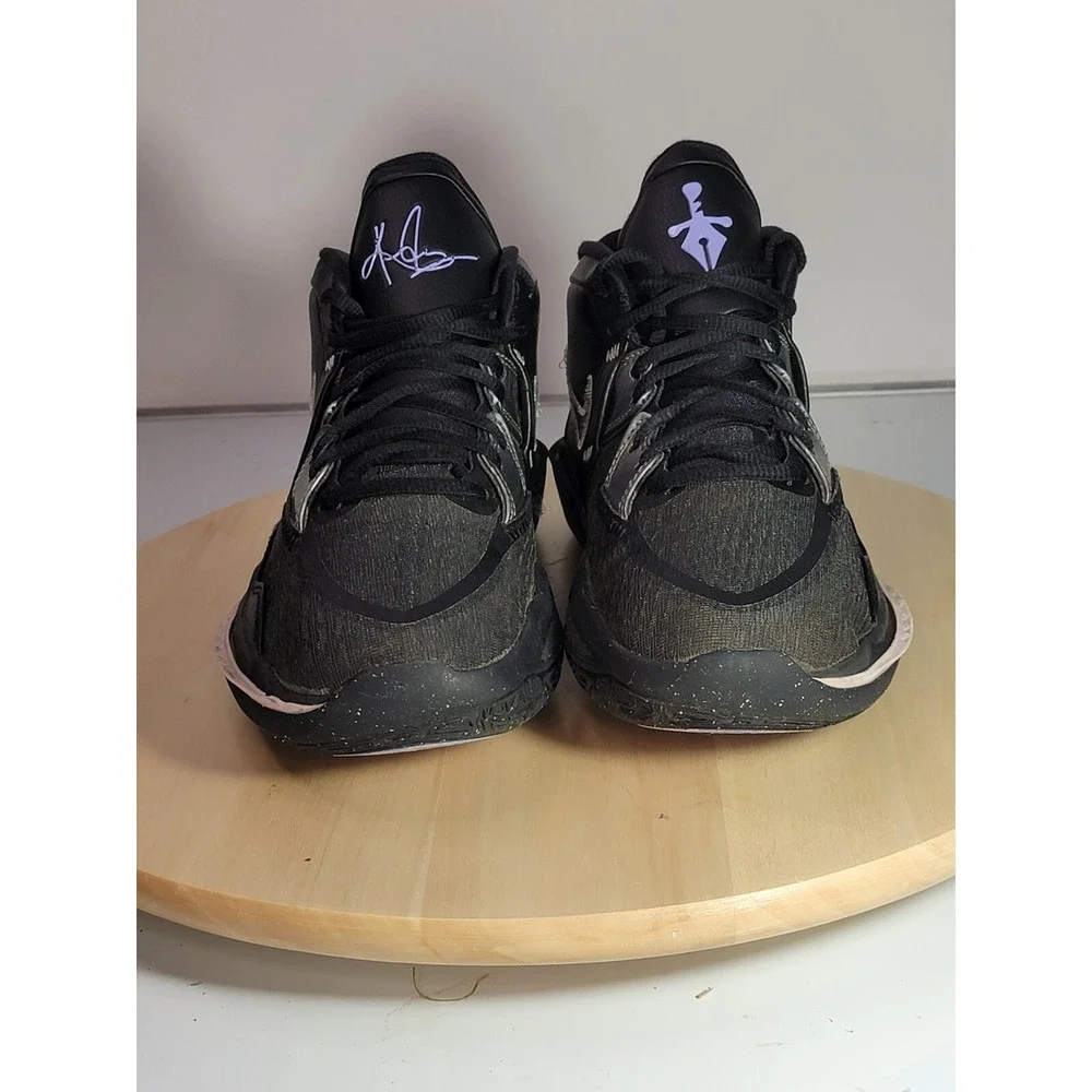 Nike Kyrie Infinity Mid Black Metallic Silver Size 7Y