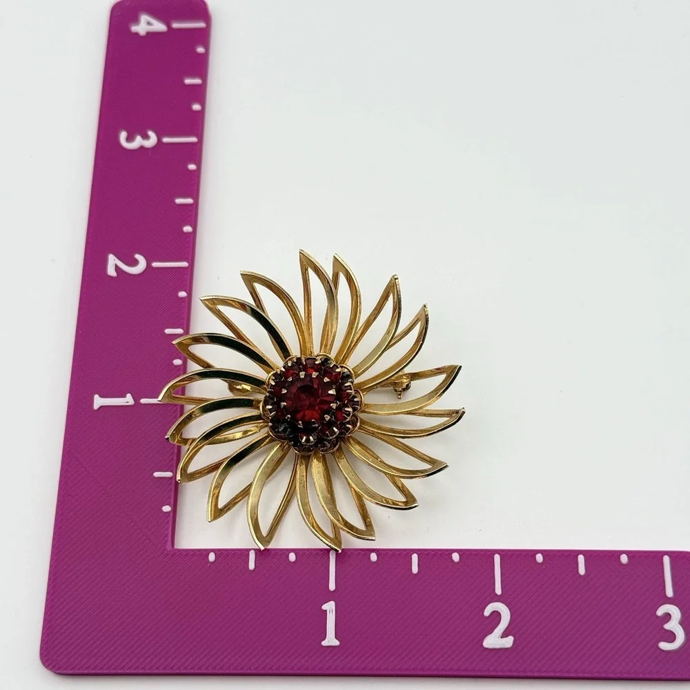 Vintage Sarah Coventry Brooch Flower Gold Tone Red Rhinestone Starburst Pin