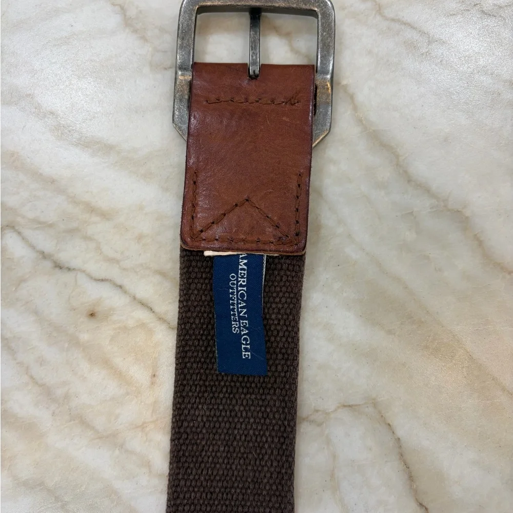 American Eagle Outfitters white trim woven