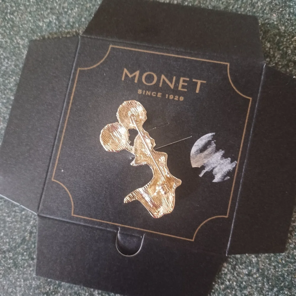 Monet rhinestones goldtone
