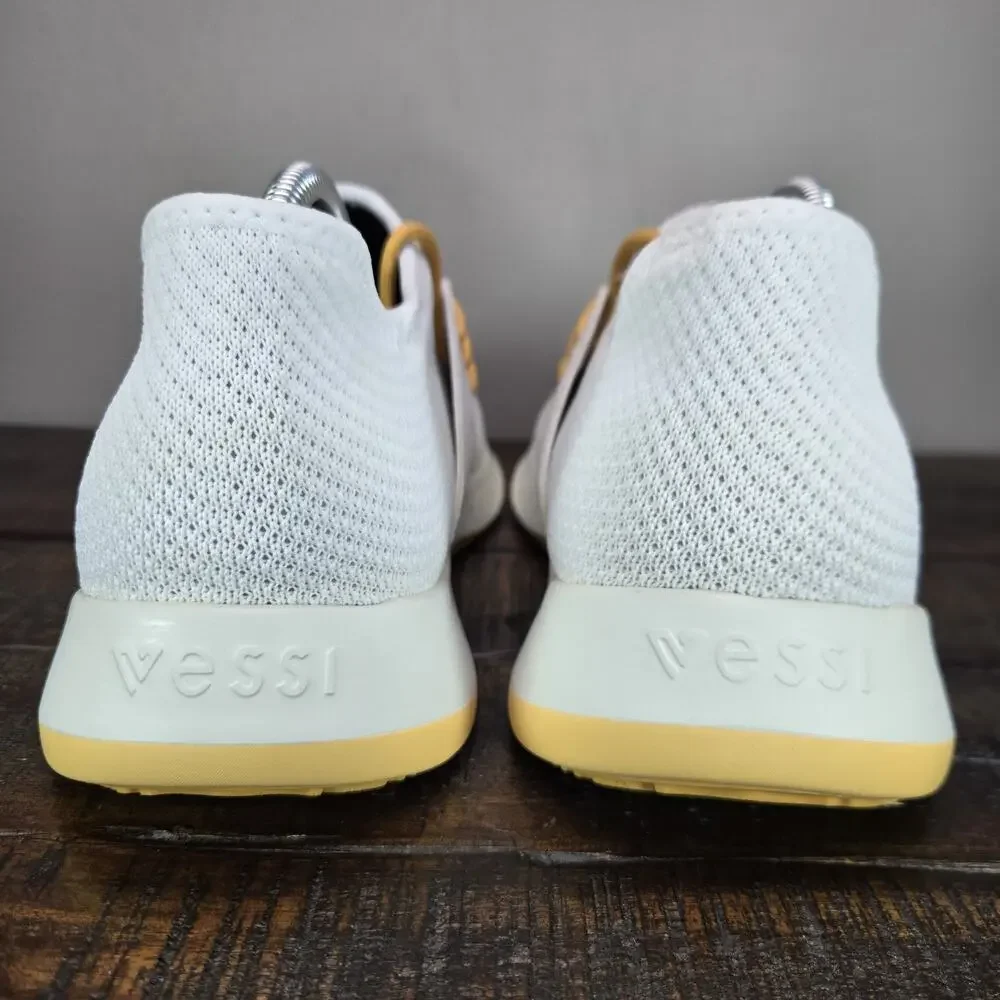 NEW Vessi Everyday Classic Mens Size 9 Waterproof Shoes Sneaker Oasis White