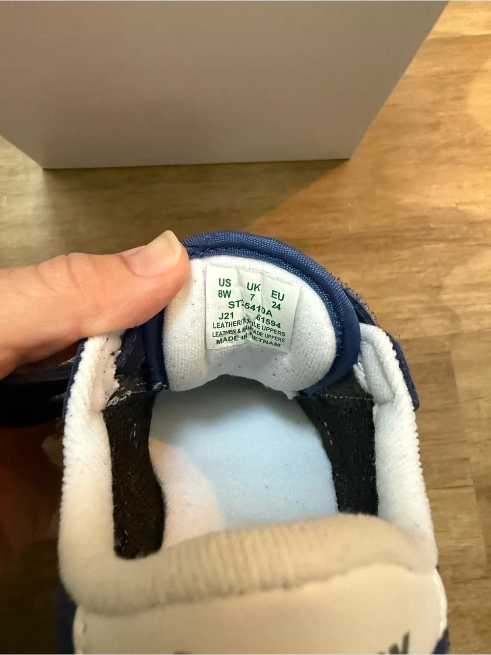 Saucony kids sneakers