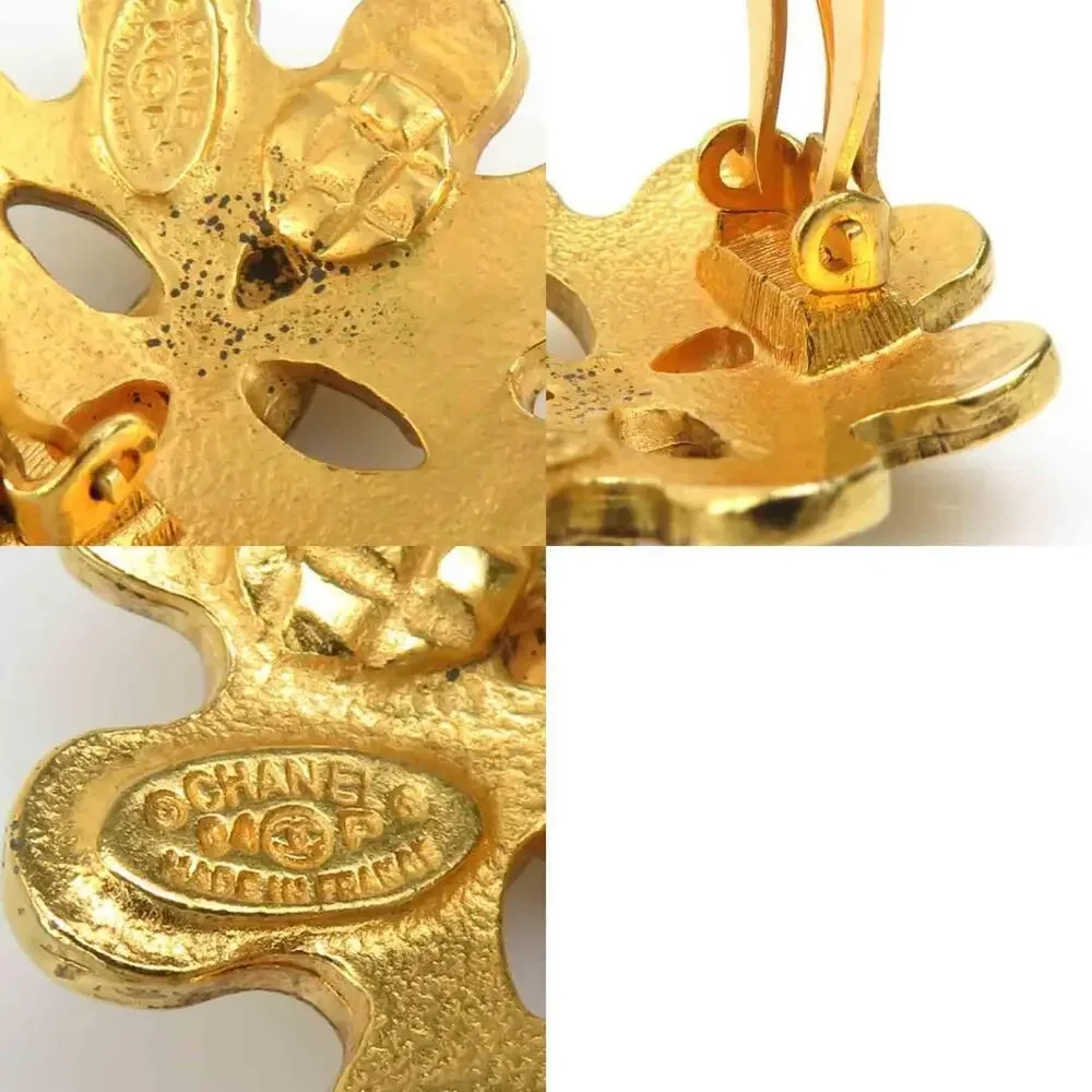 CHANEL gold logo