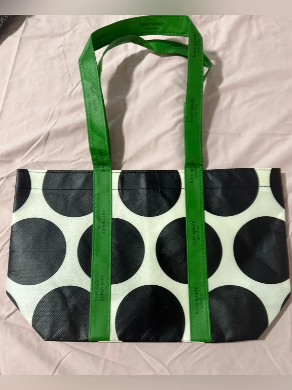Kate spade NY Tote bag, NWOT, Black/White Polka Dot with signature green Strap.