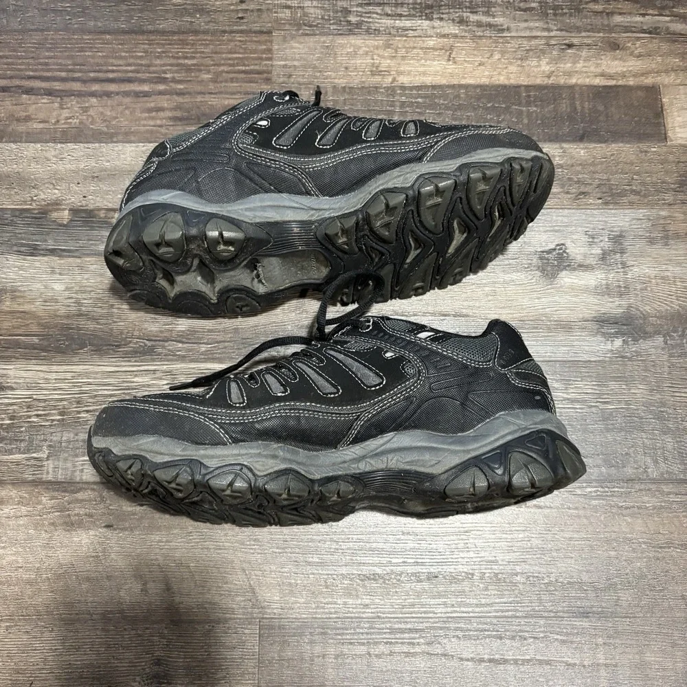 Skechers good preowned