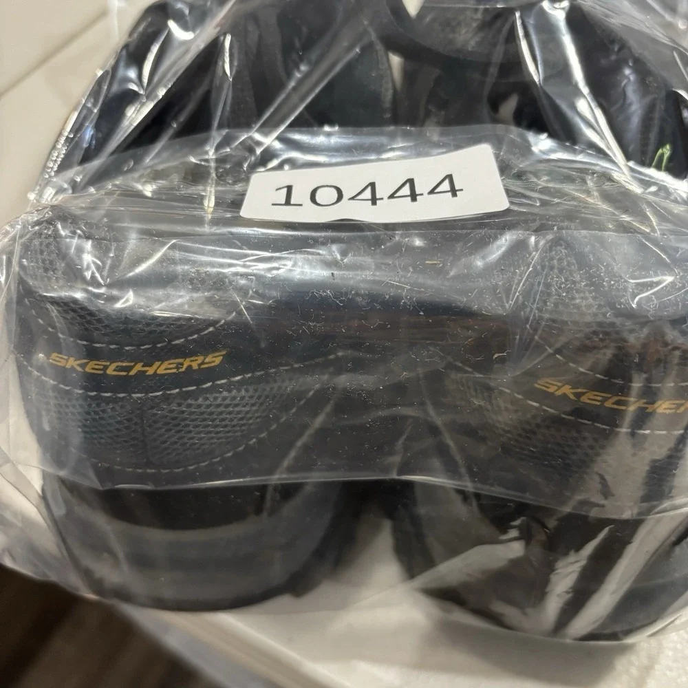 Skechers good preowned