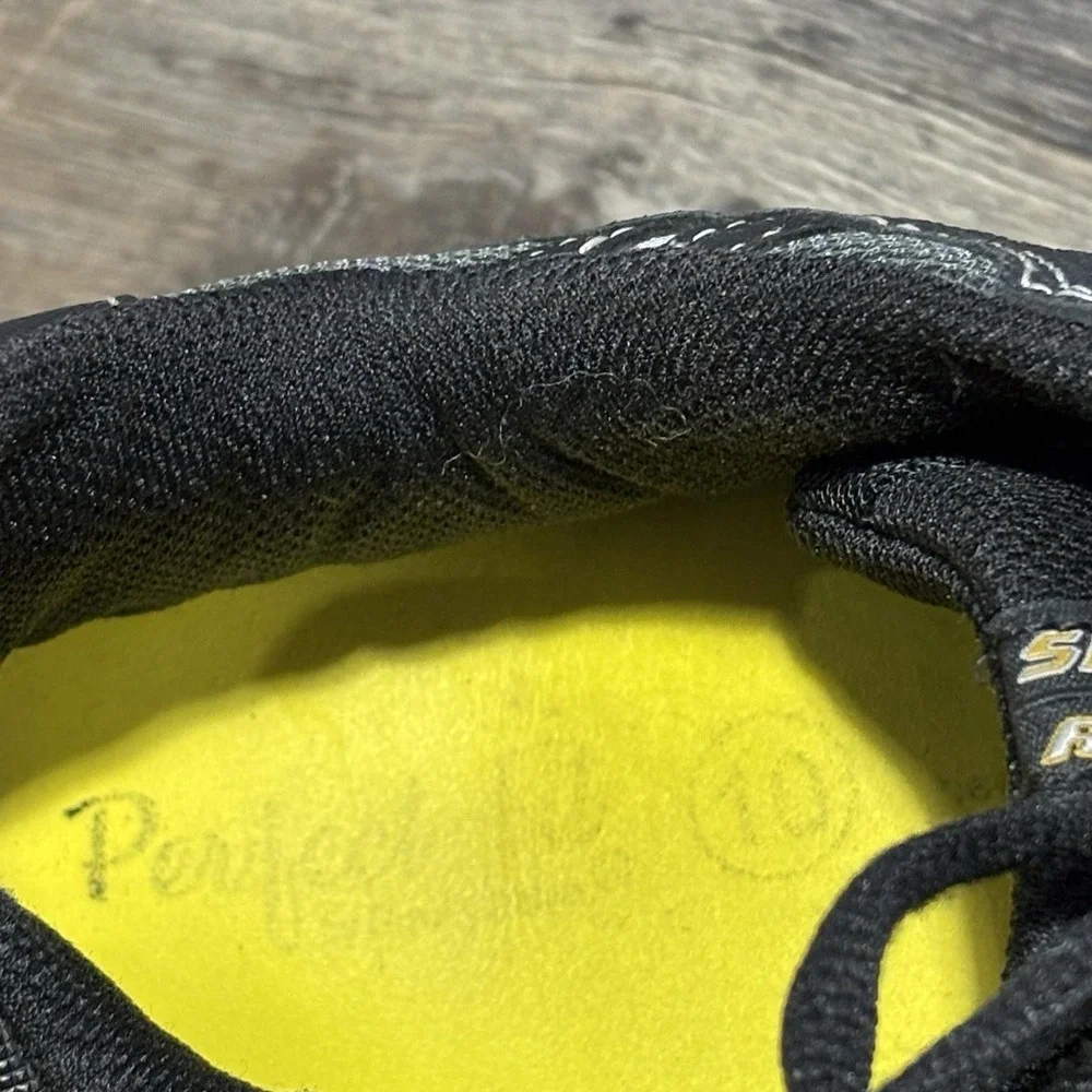 Skechers good preowned